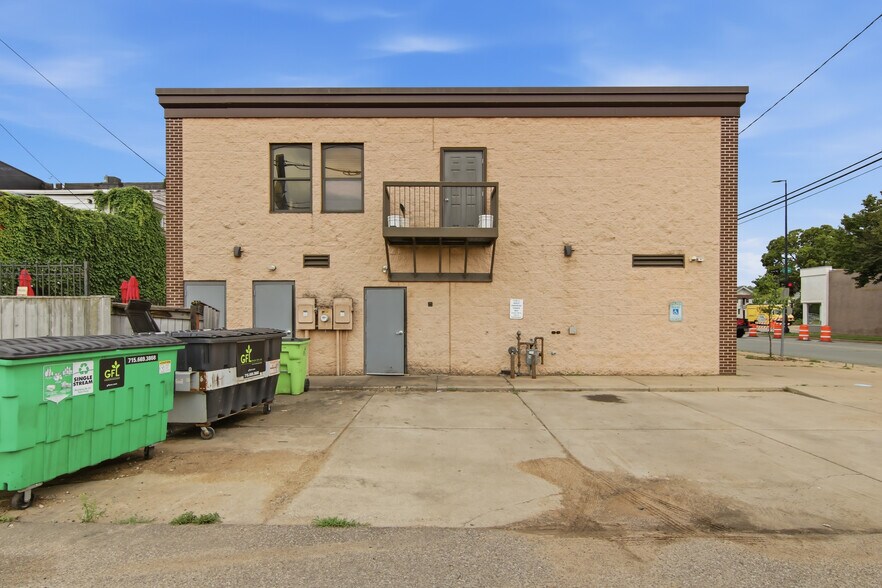More Photos Of 442 Water St, Eau Claire Bar For Sale
