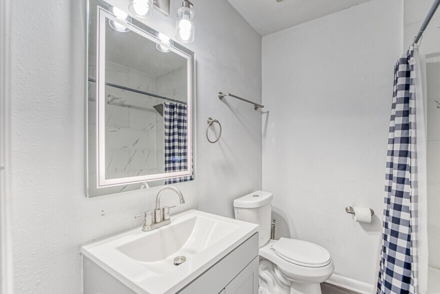 More Photos Of 4513 W McElroy Ave, Tampa Apartments For Sale