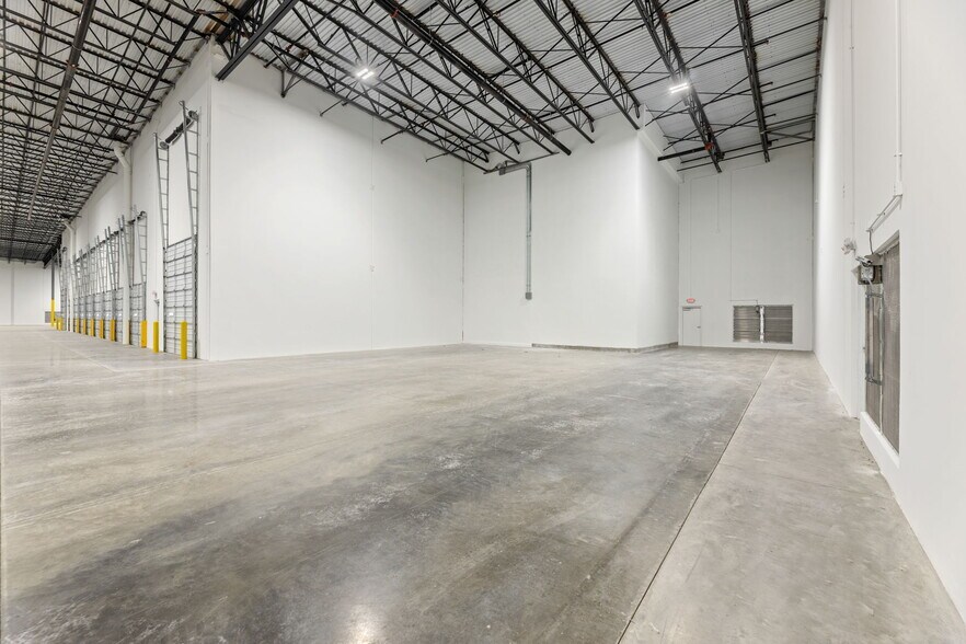 More Photos Of 3301 Enterprise Dr, Rowlett Warehouse For Sale