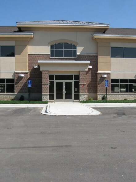 More Photos Of 3315 Roosevelt Rd, Saint Cloud Office For Sale