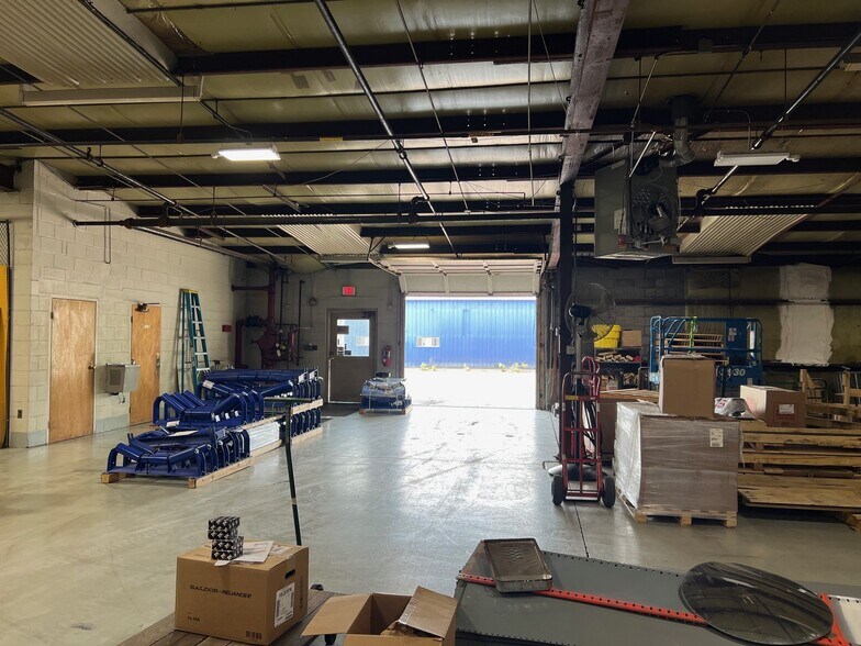 More Photos Of 110 Robinson St, Binghamton Light Distribution For Sale