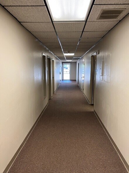 More Photos Of 2227 W Lindsey St, Norman Office For Sale