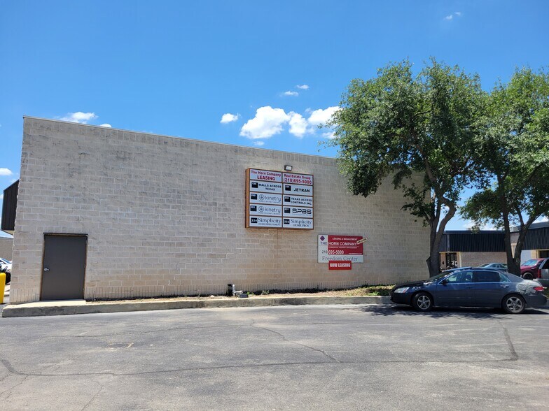 More Photos Of 10203 Kotzebue St, San Antonio Industrial For Sale