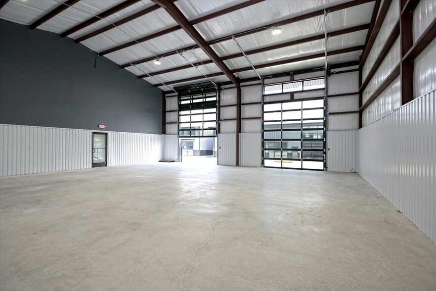 More Photos Of 451 Farrell Rd, Dripping Springs Unknown For Lease