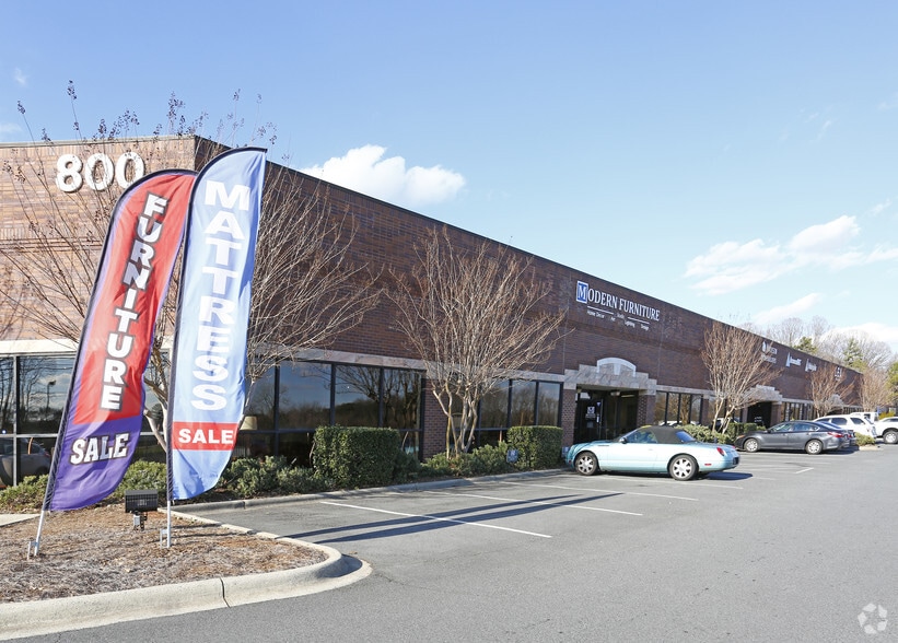 More Photos Of 800 Clanton Rd, Charlotte Unknown For Lease