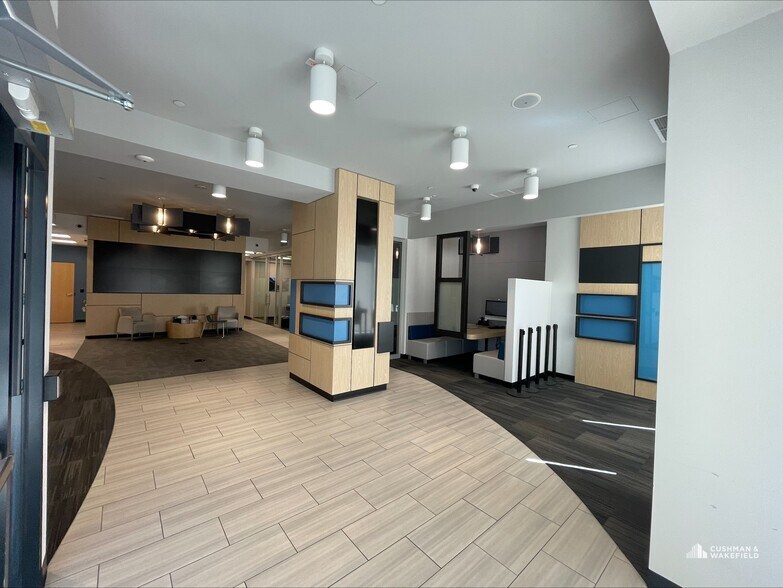 More Photos Of 870 Colorado Blvd, Denver Parking Garage For Lease