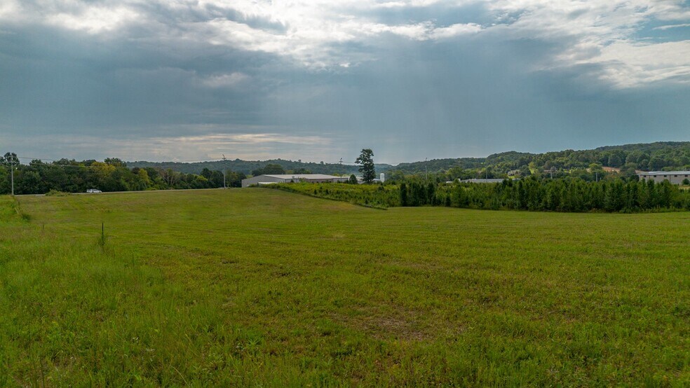 More Photos Of 1033 Veterans Dr, Lewisburg Land For Sale