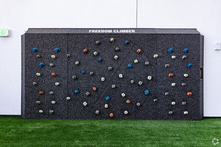 More Photos Of 2801 Sunset Pl, Los Angeles Apartments For Lease