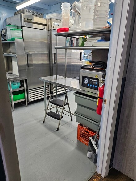 More Photos Of 116 E Water St, Plymouth Restaurant For Sale