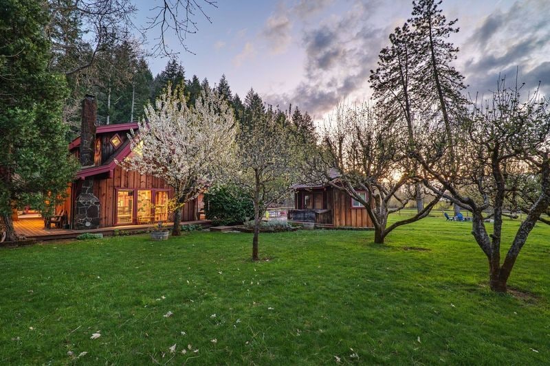 More Photos Of 3305 Dick George Rd, Cave Junction Hospitality For Sale