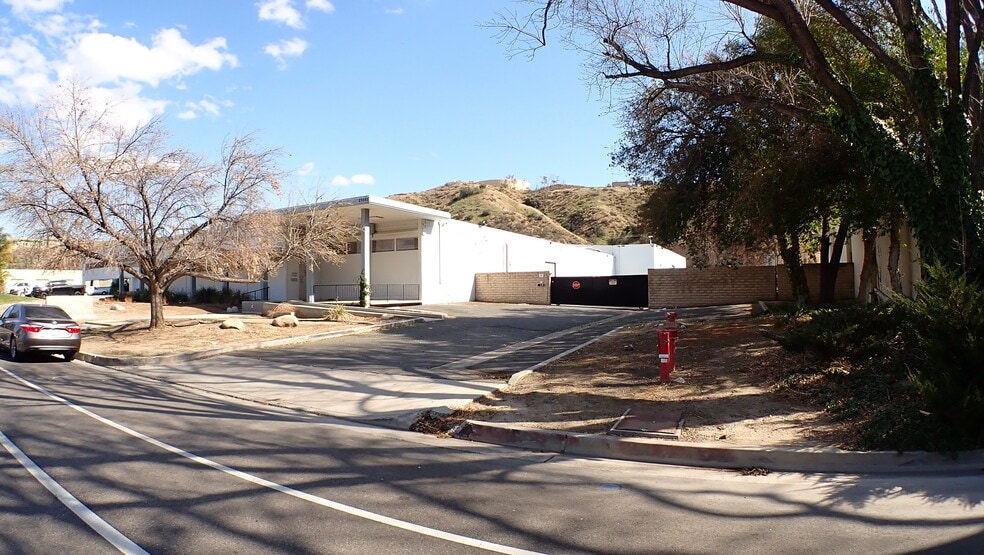 More Photos Of 25562 Avenue Stanford, Valencia Manufacturing For Sale