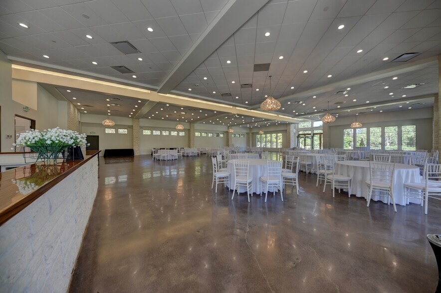 More Photos Of 25566 Bradbury Dr, Hockley Theater Concert Hall For Sale