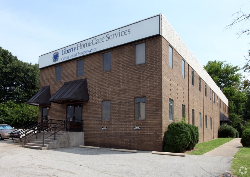 More Photos Of 1306 W Wendover Ave, Greensboro Office For Lease