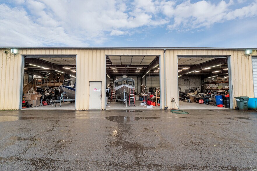 More Photos Of 1700 Or-99 Hwy, Eugene Auto Repair For Sale