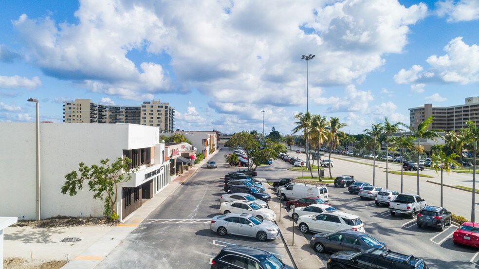 More Photos Of 3035 E Commercial Blvd, Fort Lauderdale Medical For Sale