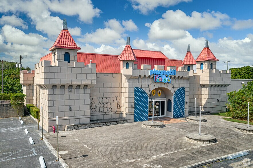 Primary Photo Of 8031 N Military Trl, Palm Beach Gardens Freestanding For Sale