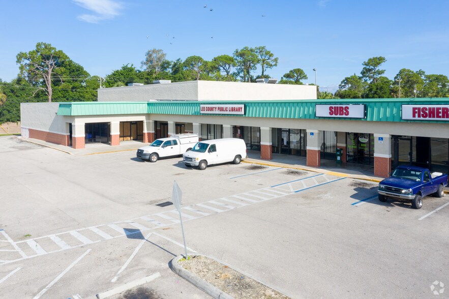 More Photos Of 10-70 NE Pine Island Rd, North Fort Myers Unknown For Lease