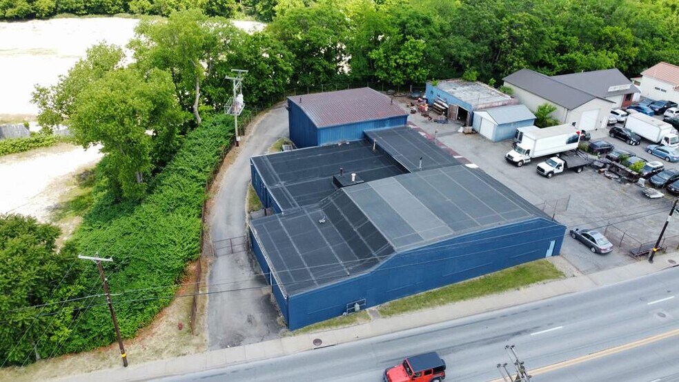 More Photos Of 1702 Wheeling Ave, Glen Dale Manufacturing For Sale