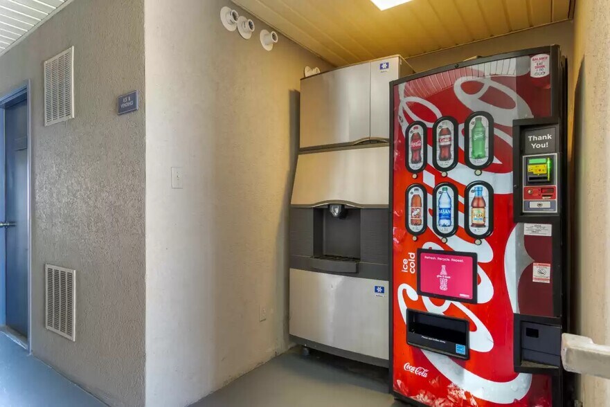 More Photos Of 820 Shoney's Dr, Ashburn Hotel For Sale