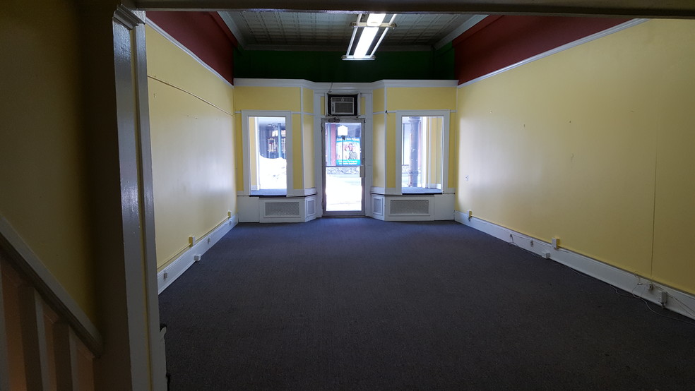 More Photos Of 1 Park St, Attleboro Storefront Retail Office For Lease