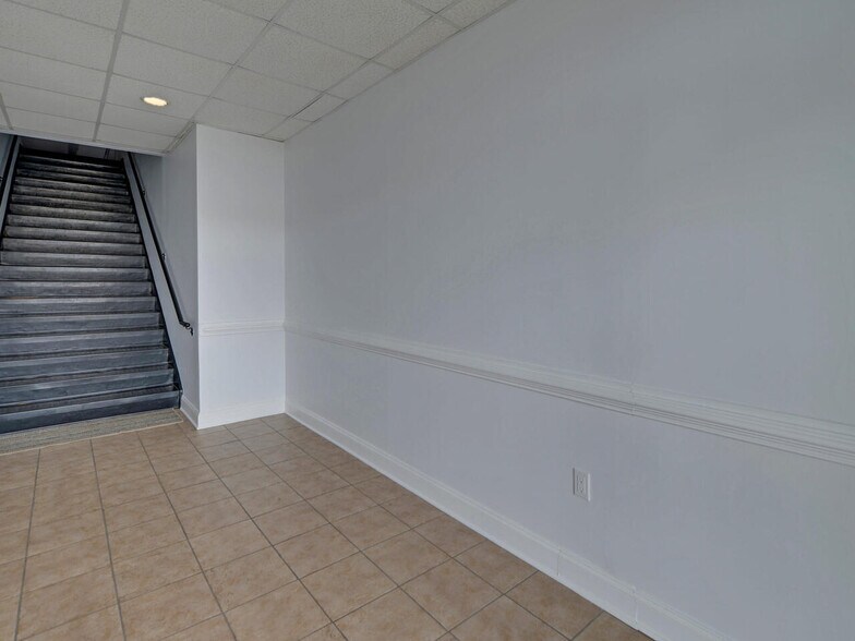 More Photos Of 134 Hurricane Shoals Rd, Lawrenceville Storefront Retail Office For Sale