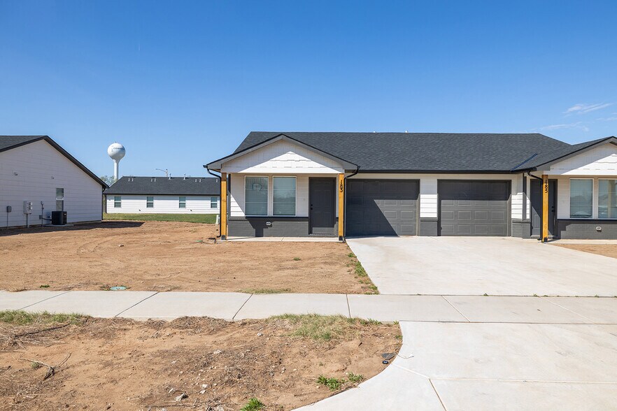 More Photos Of 185 Indian Lakes Dr, Clearwater Apartments For Sale