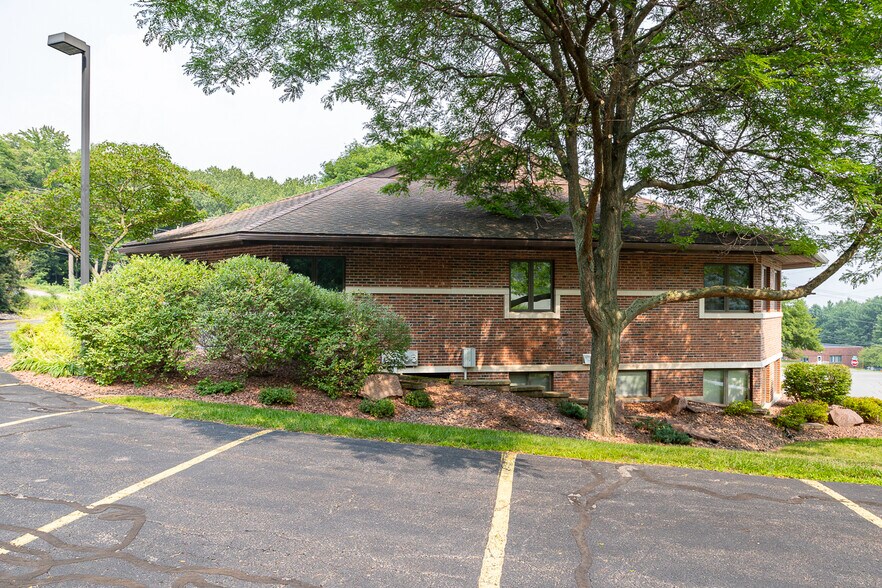 More Photos Of 520 N 28th Ave, Wausau Medical For Sale