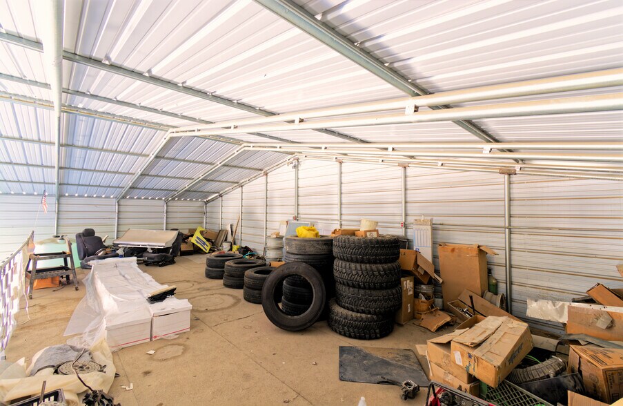 More Photos Of 75 Plymouth Ave, Quartzsite Service For Sale