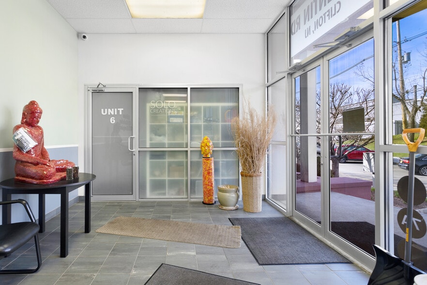 More Photos Of 1 Entin Rd, Clifton Manufacturing For Lease