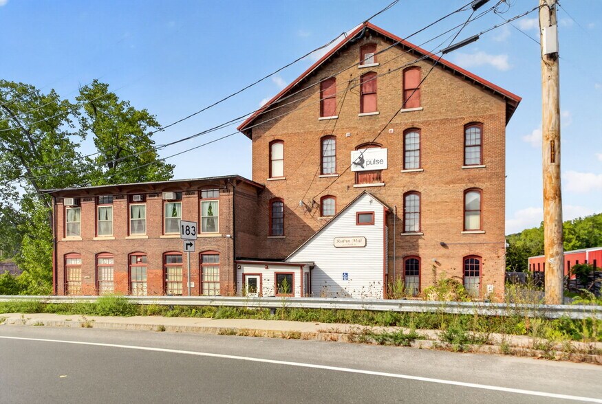 More Photos Of 420 Park St, Housatonic Flex For Sale