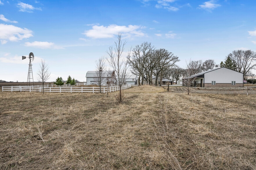 More Photos Of 90917 240th St, Austin Light Distribution For Sale