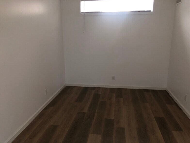 More Photos Of 6555-6557 Shattuck Ave, Oakland Office Residential For Lease