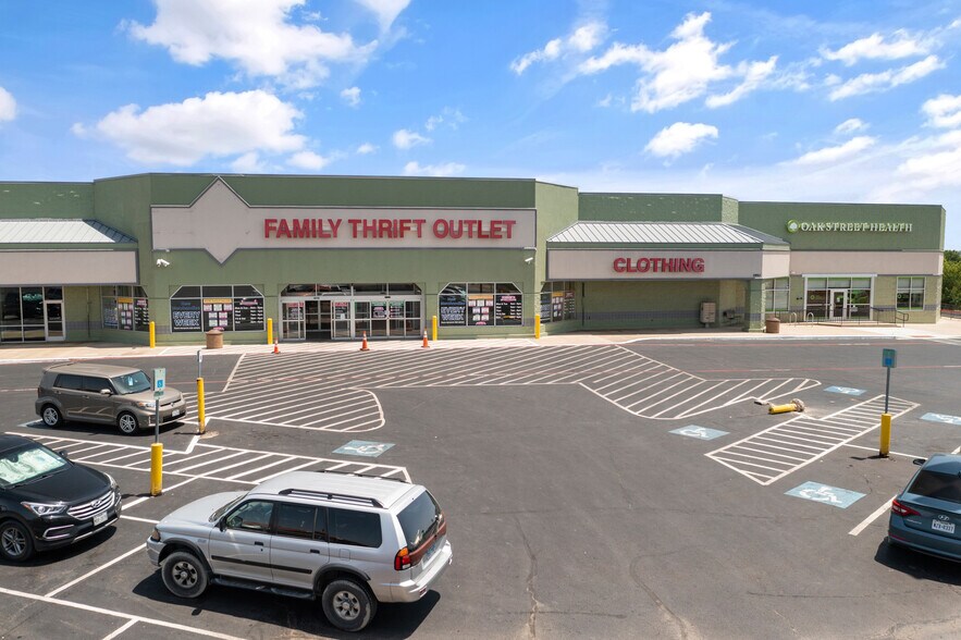 More Photos Of 1900-1978 Ephriham Ave, Fort Worth Unknown For Lease