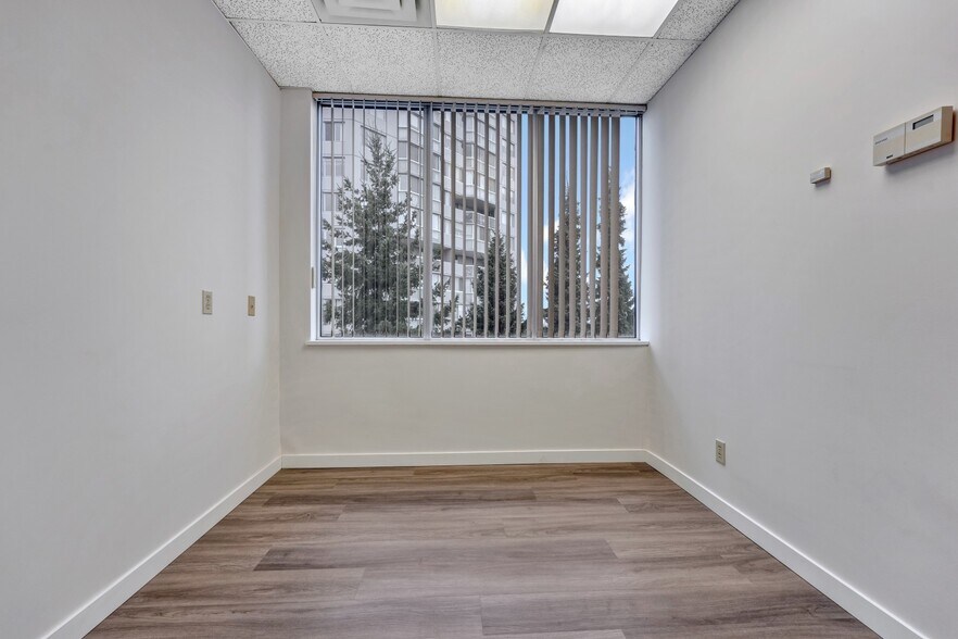 More Photos Of 11861 88 Av, Delta Office For Lease