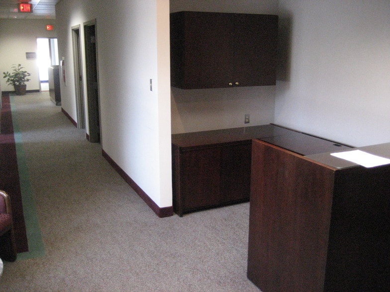 More Photos Of 59 General Warren Blvd, Malvern Medical For Lease