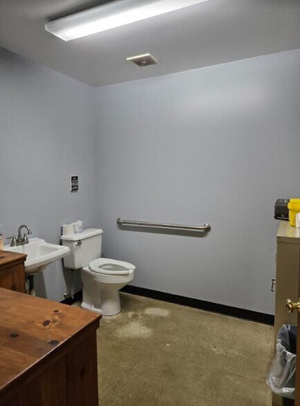 More Photos Of 881 Sandosky Rd, Sykesville Auto Repair For Sale