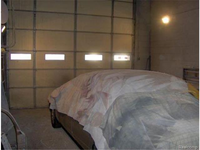 More Photos Of 517 Southfield Rd, Lincoln Park Auto Repair For Sale