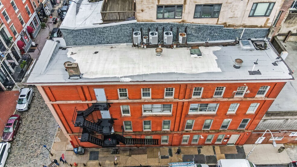 More Photos Of 115 Chestnut St, Philadelphia Office For Lease