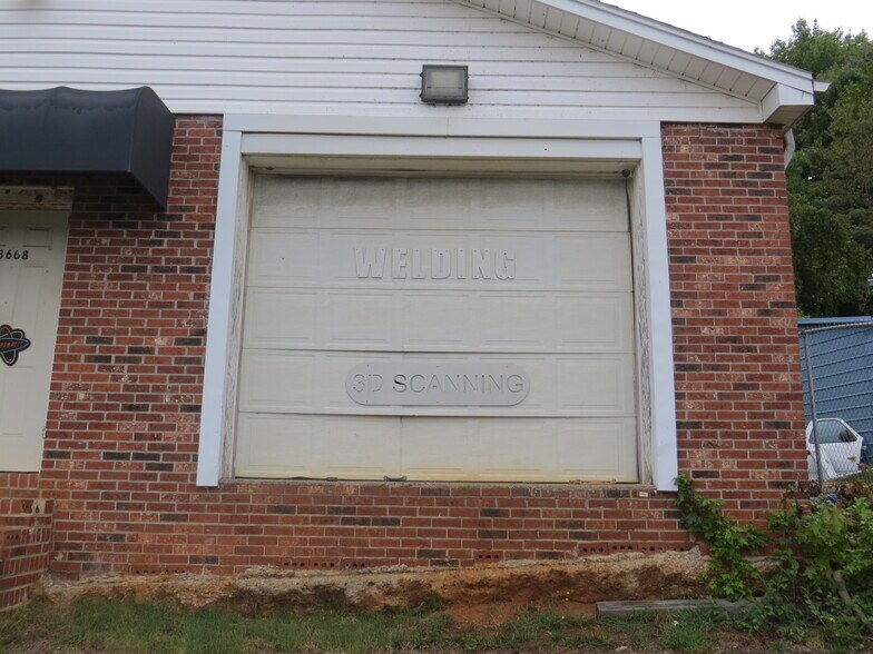 More Photos Of 3668 Calhoun Memorial Hwy, Greenville Warehouse For Sale