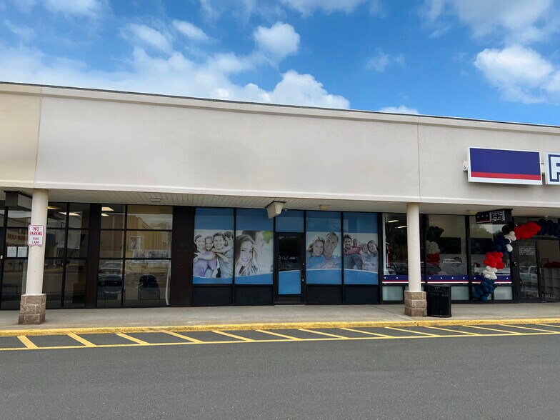 More Photos Of 1060 W Main St, Branford Unknown For Lease