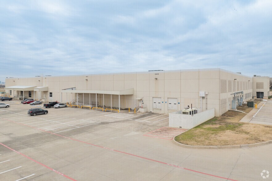 More Photos Of 4700-4708 Mercantile Dr, Fort Worth Warehouse For Lease