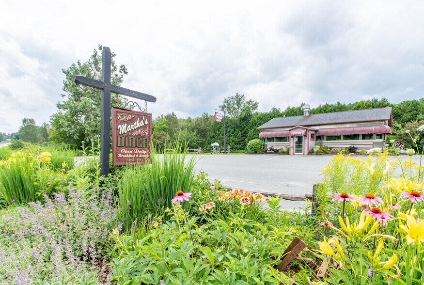 Primary Photo Of 585 US Route 5, Coventry Specialty For Sale