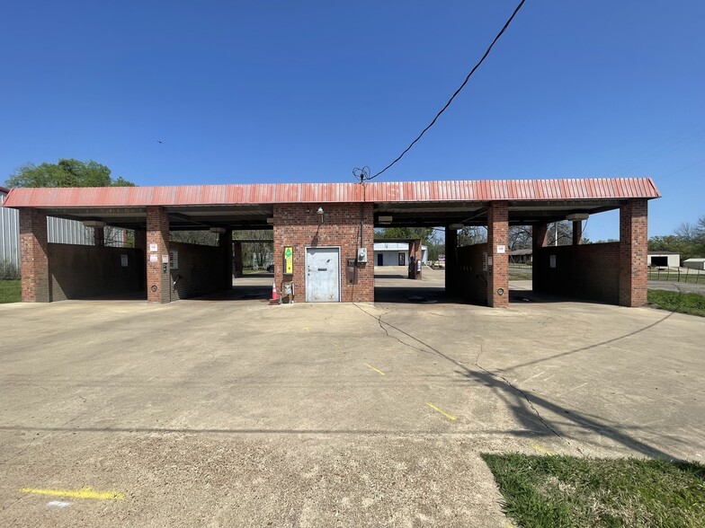 More Photos Of 931 E Dallas Ave, Cooper Self Storage For Sale