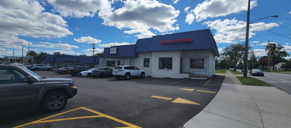 More Photos Of 6010-6020 Mayfield Rd, Mayfield Heights Freestanding For Lease