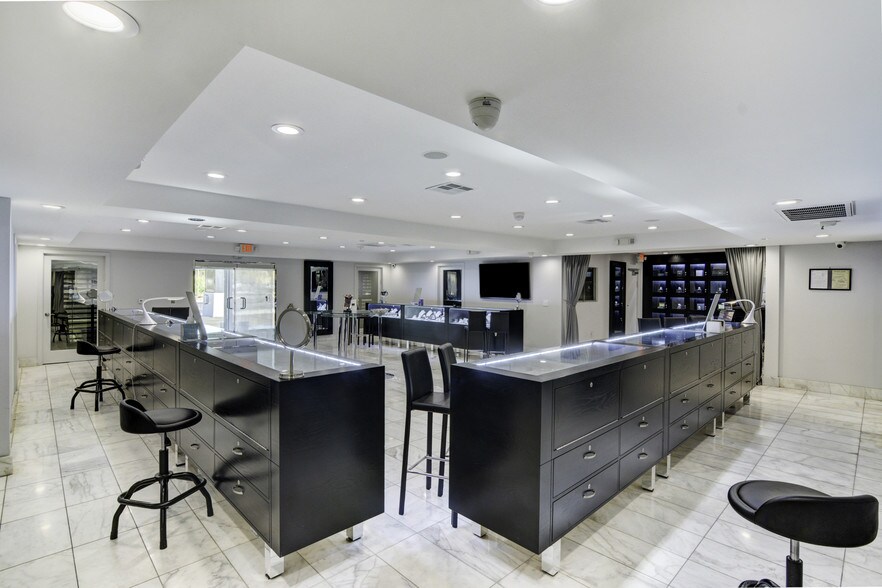 More Photos Of 3013 W Sahara Ave, Las Vegas Storefront Retail Office For Sale