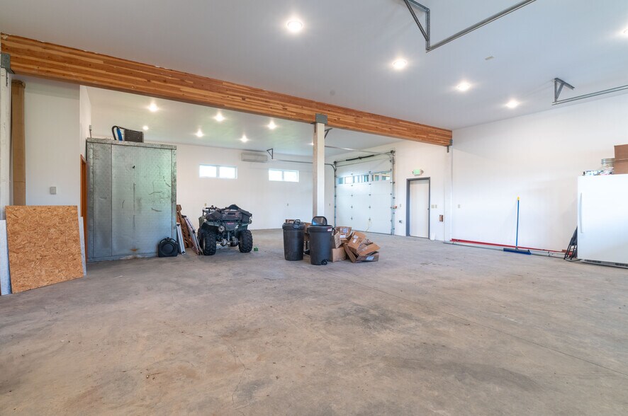 More Photos Of 400 JS Dr, Craig Flex For Sale