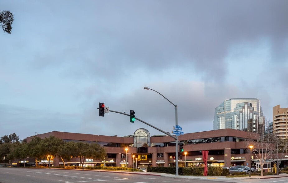 More Photos Of 4150 Regents Park Row, La Jolla Medical For Lease