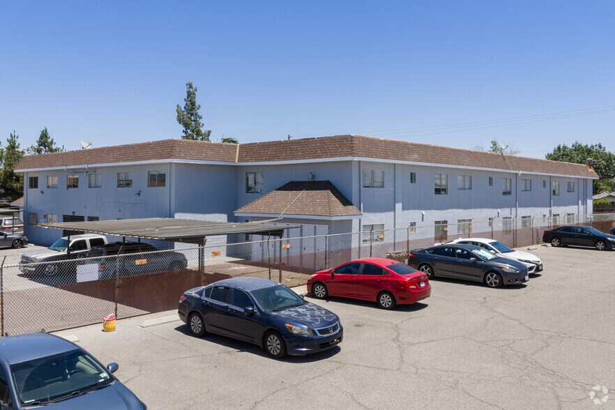 More Photos Of 3143 S H St, Bakersfield Apartments For Sale