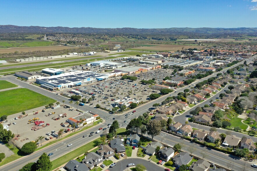 More Photos Of 721 W Central Ave, Lompoc General Retail For Sale