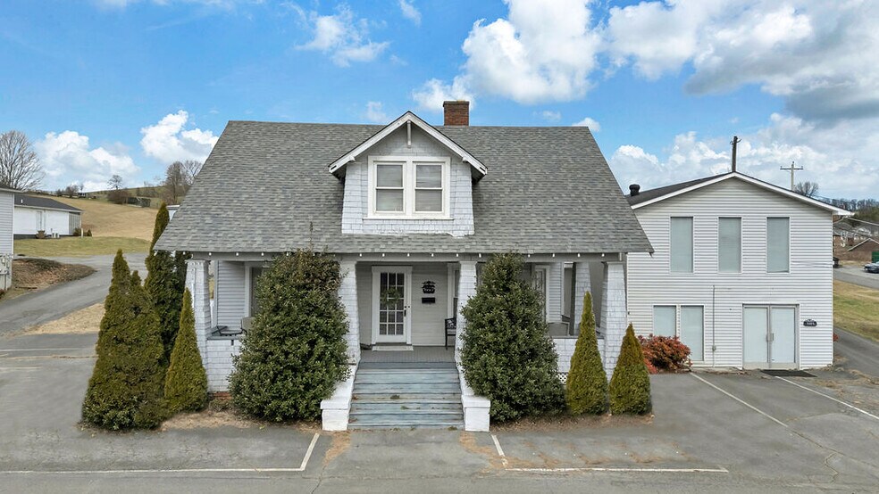 More Photos Of 973 W Main St, Abingdon Specialty For Sale